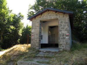 La cappella al Passo delle Forbici