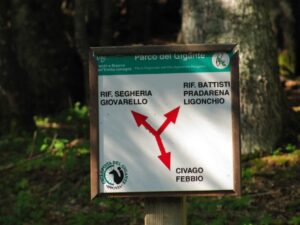 Il cartello al Ponte Rio Lama