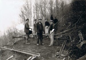 Anni '20 – Costruzione del binario – Archivio Mario Corradi.
