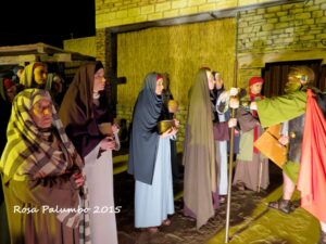 OTTAVA STAZIONE - Gesù incontra le pie donne.