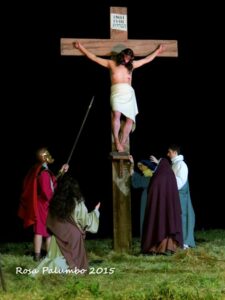 DODICESIMA STAZIONE - Gesù muore sulla croce.