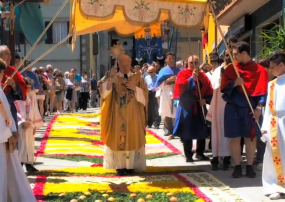 Infiorata-processione